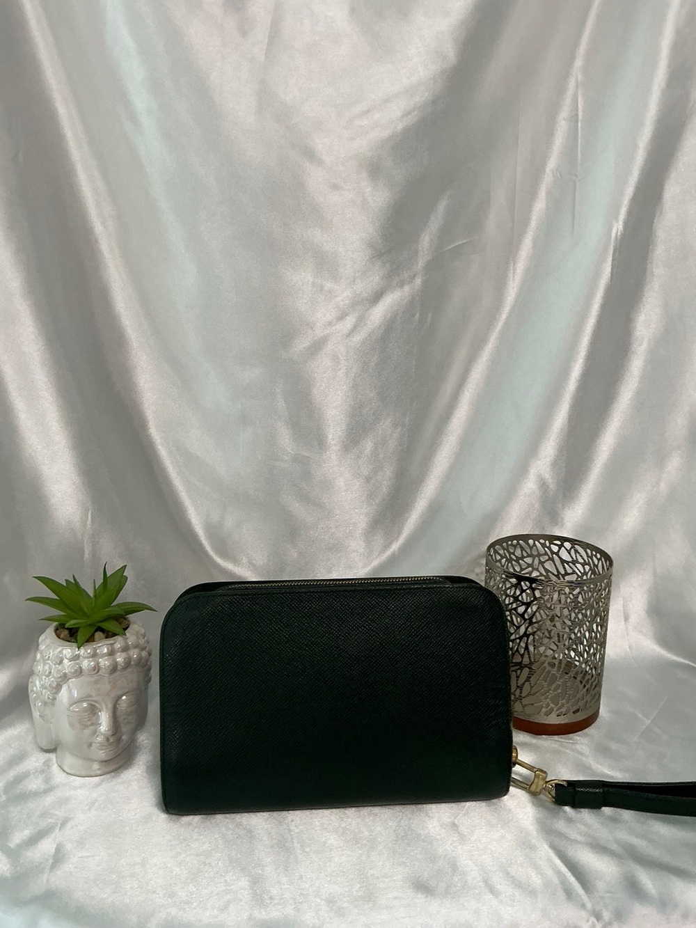 Preloved Authentic Louis Vuitton Taiga Baikal Clutch Bag in Green B+ Condition